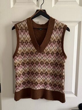 wild fable Brown and Pink Argyle V-Neck Sweater Vest